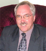 Article-era portrait of Bob McKay