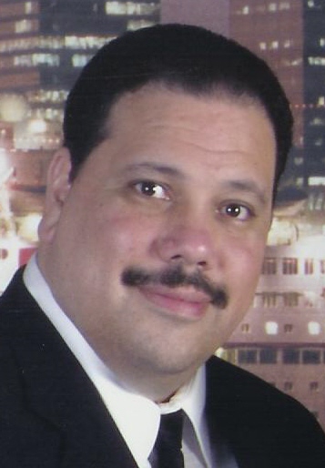 Article-era portrait of Roberto Torres
