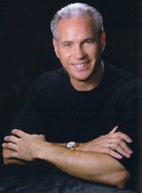 Article-era portrait of Omar Periu