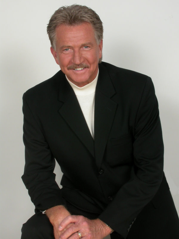 Article-era portrait of Jim Britt