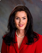 Article-era portrait of Linda Yates