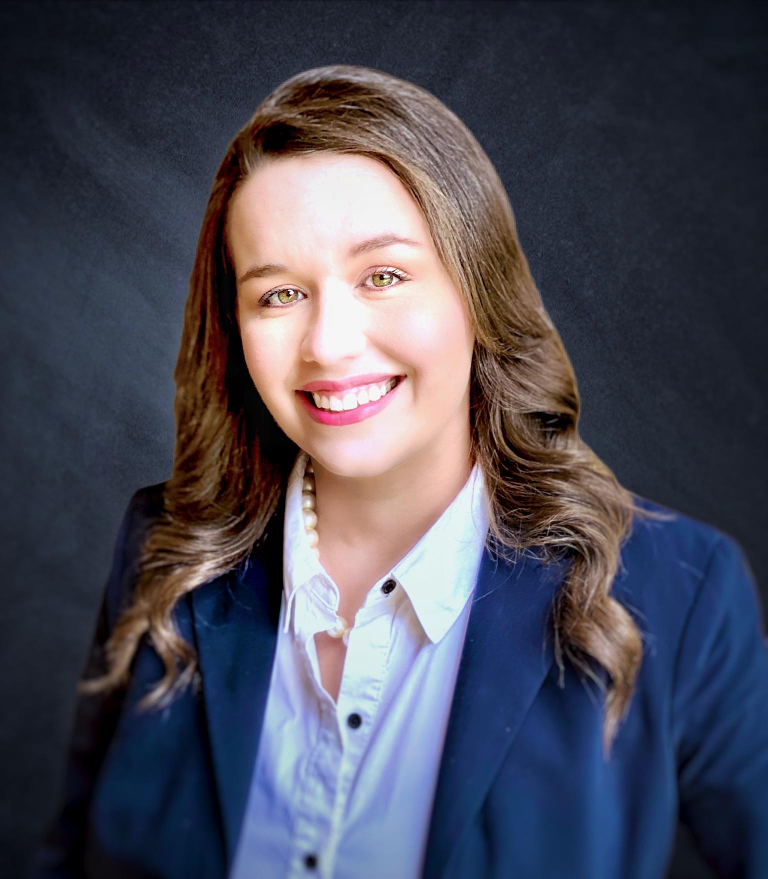 Article-era portrait of Heather Bustos